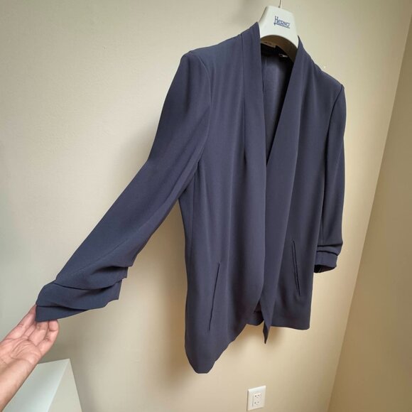 Aritzia Babaton New Power Blazer - Picture 9 of 16